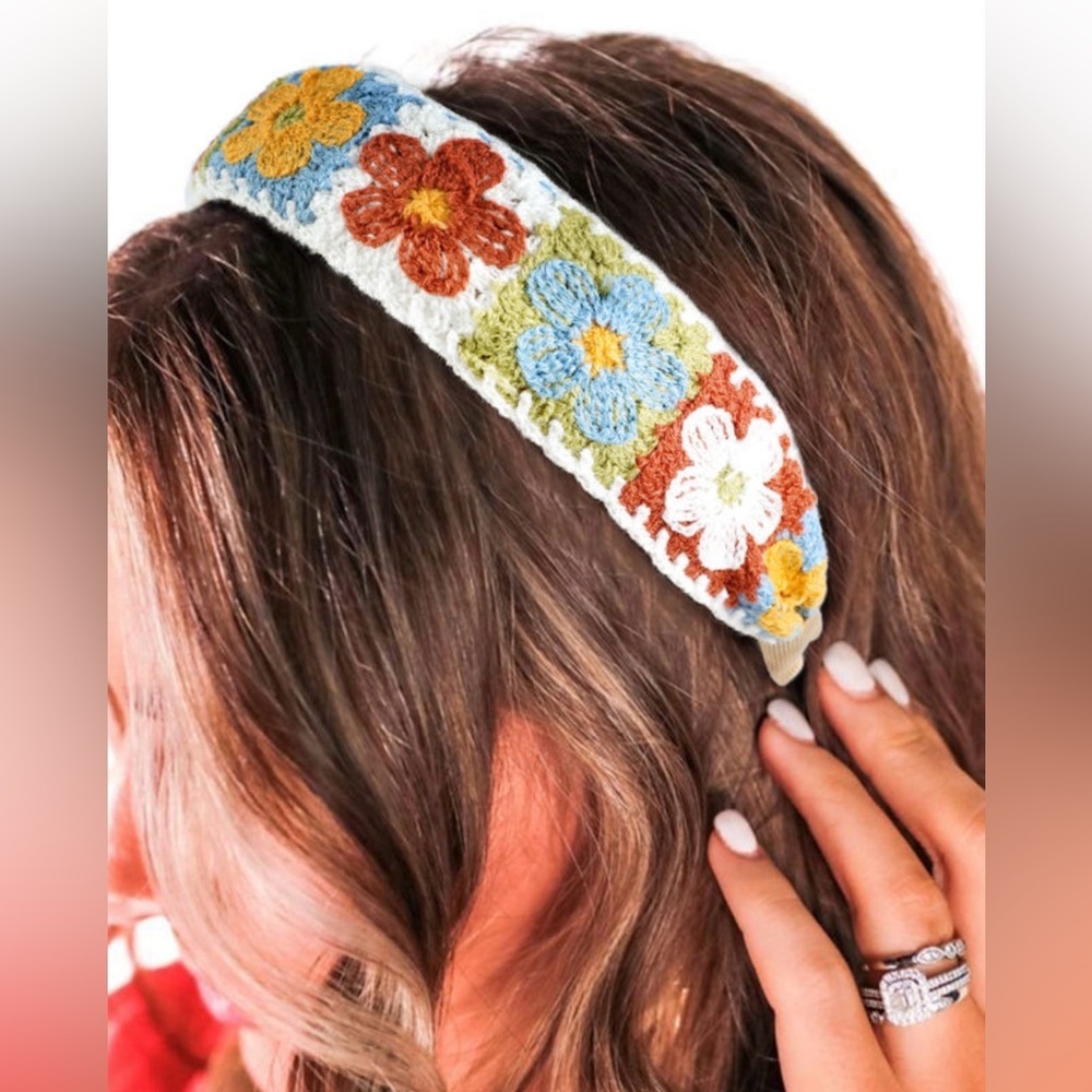 Boho Flower Crochet Headband - Picture 2 of 3